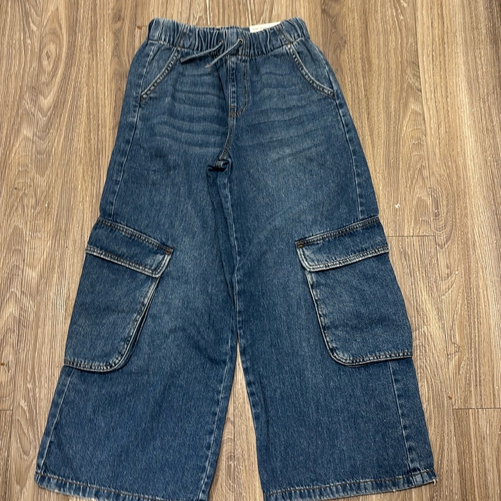 Zara New with Tags Kids Jogger Cargo Pants
Size 11-12